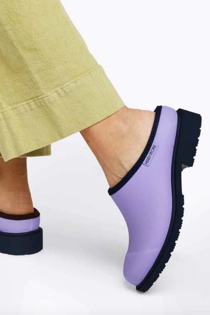 Billie Clog