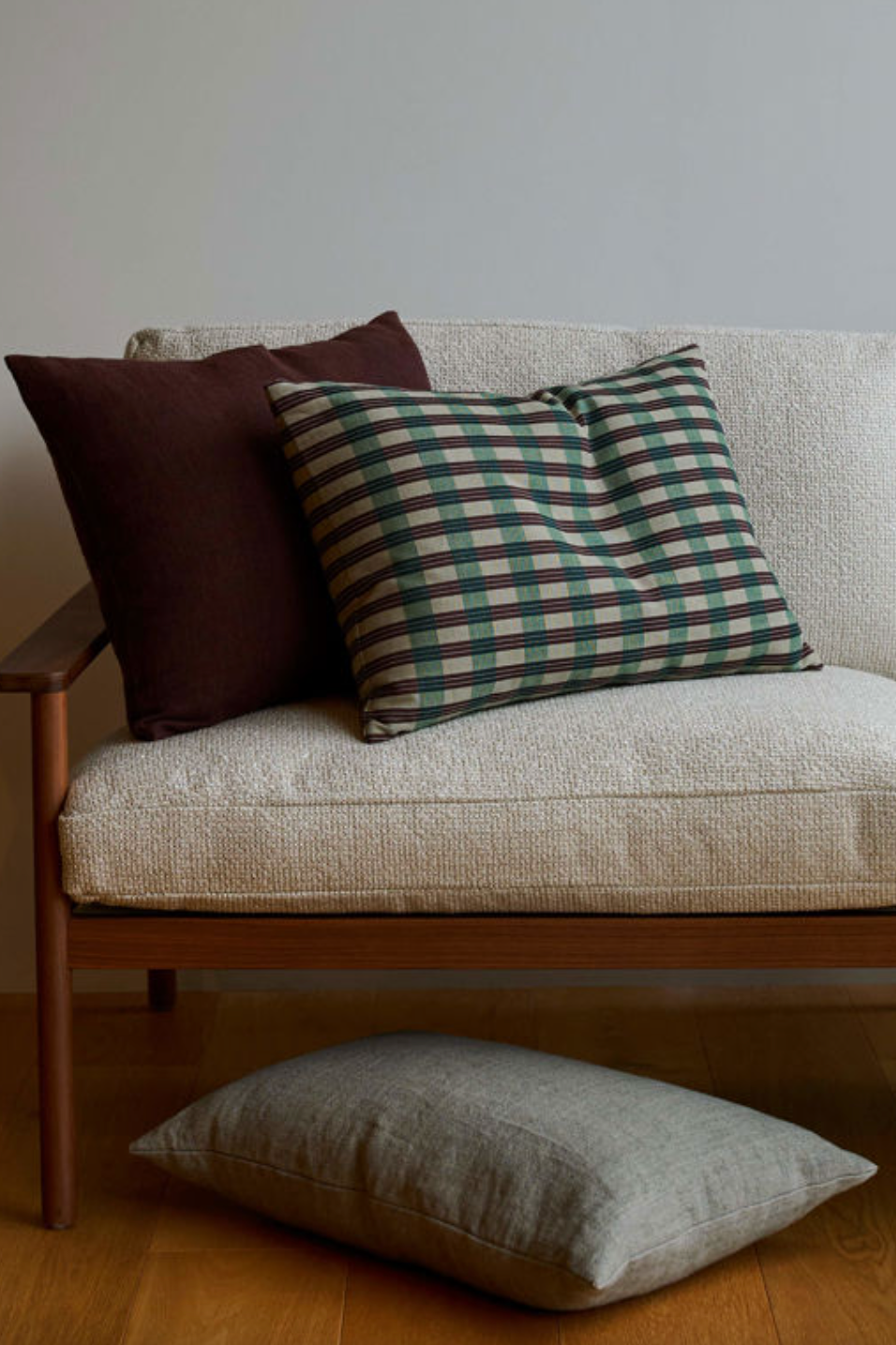 Folio Cushion - Mint/Boysenberry