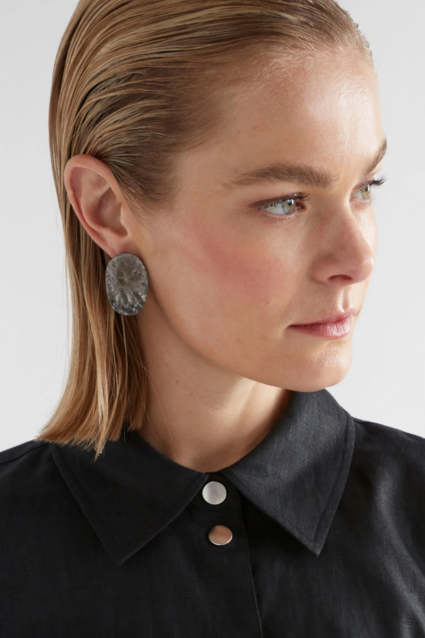 Gild Stud Earring - Gunmetal