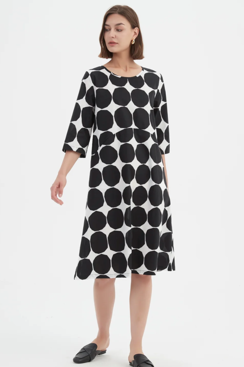 Curve Seam Poplin Dress - Black Spot