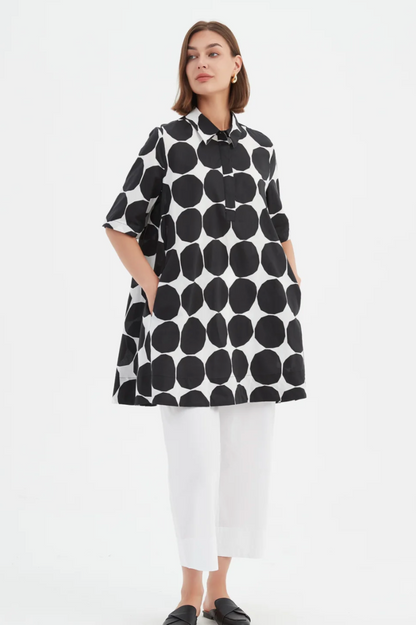 Tuck Back Swing Shirt - Black Spot