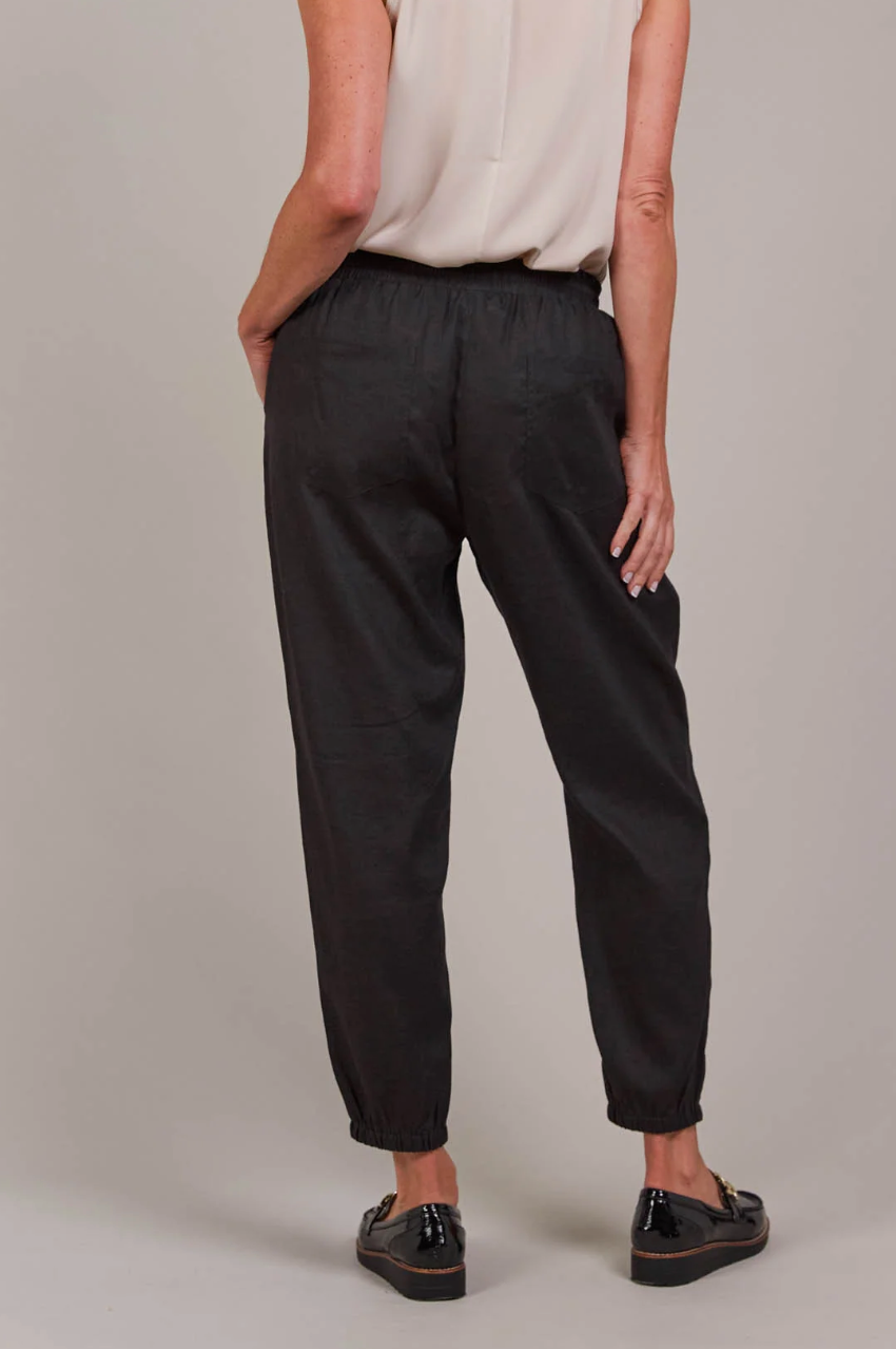 Laax Relaxed Pant - Black