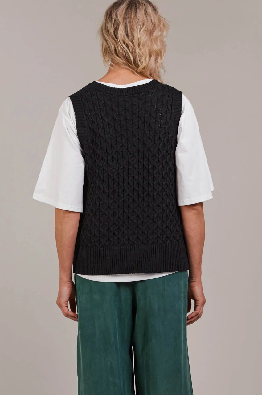 Naviva Vest - Black