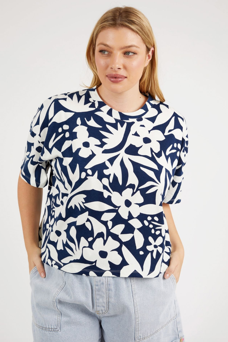 Stencil Floral Tee - Navy Blue