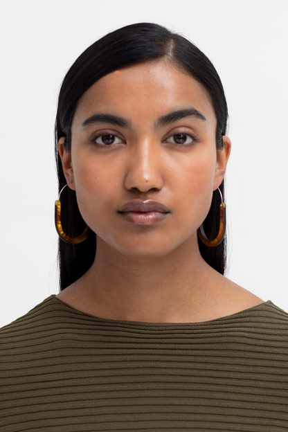 Aki Hoop Earring - Tortoise Shell